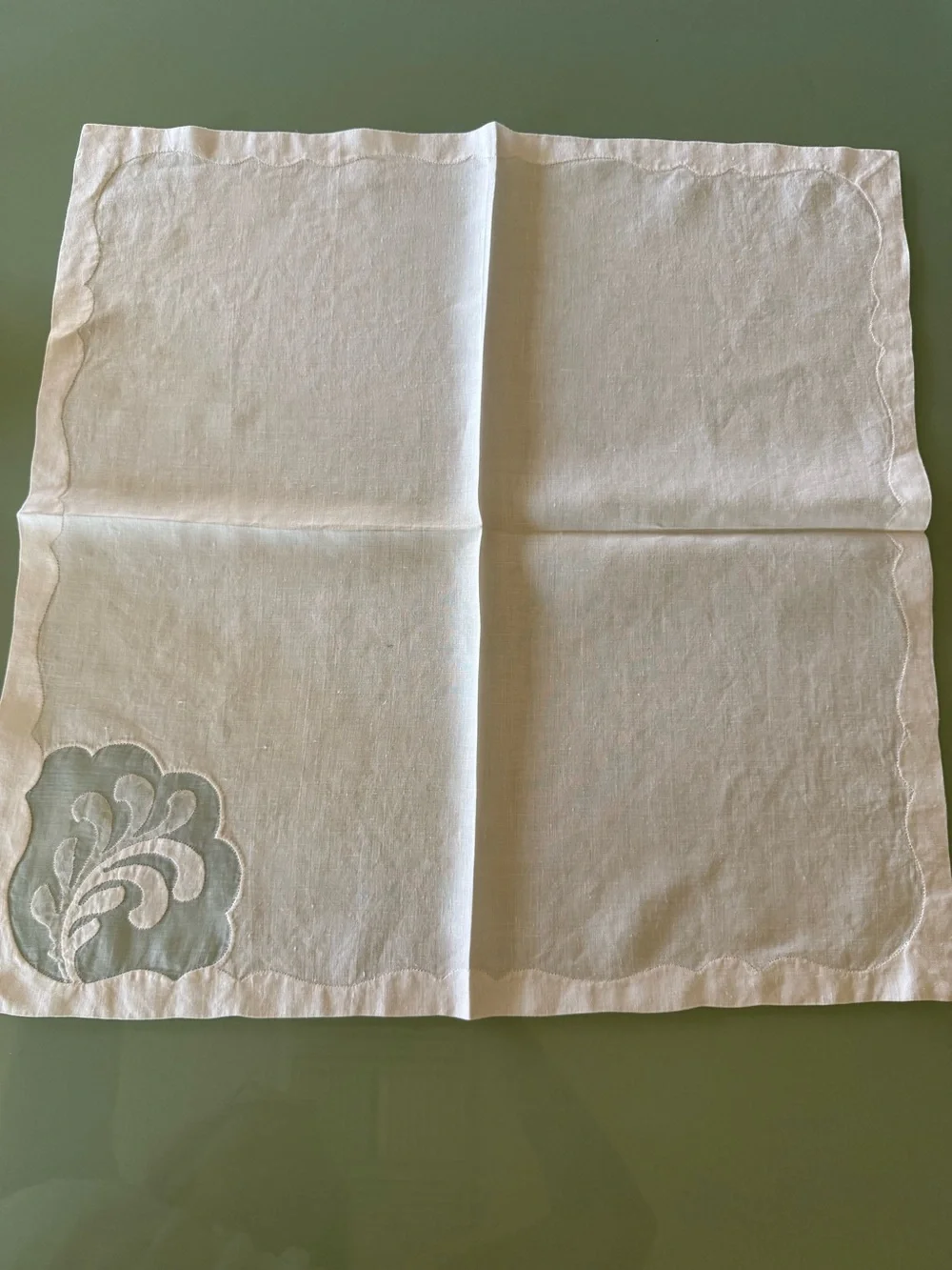 Embroidered Vintage Linen White Napkins - Set of 8 Dinner Napkins
